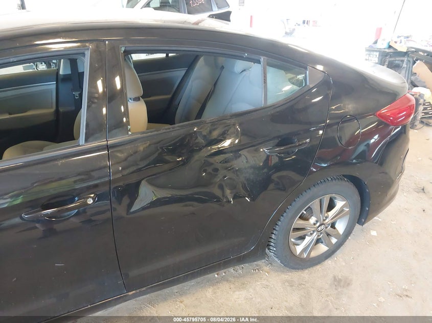 2017 HYUNDAI ELANTRA auction photo 6