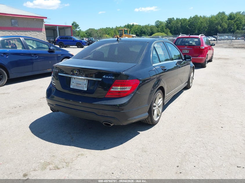 Vin: wddgf8ab4eg245402, lot: 46294582, mercedes-benz c 300 sport 4matic 20144