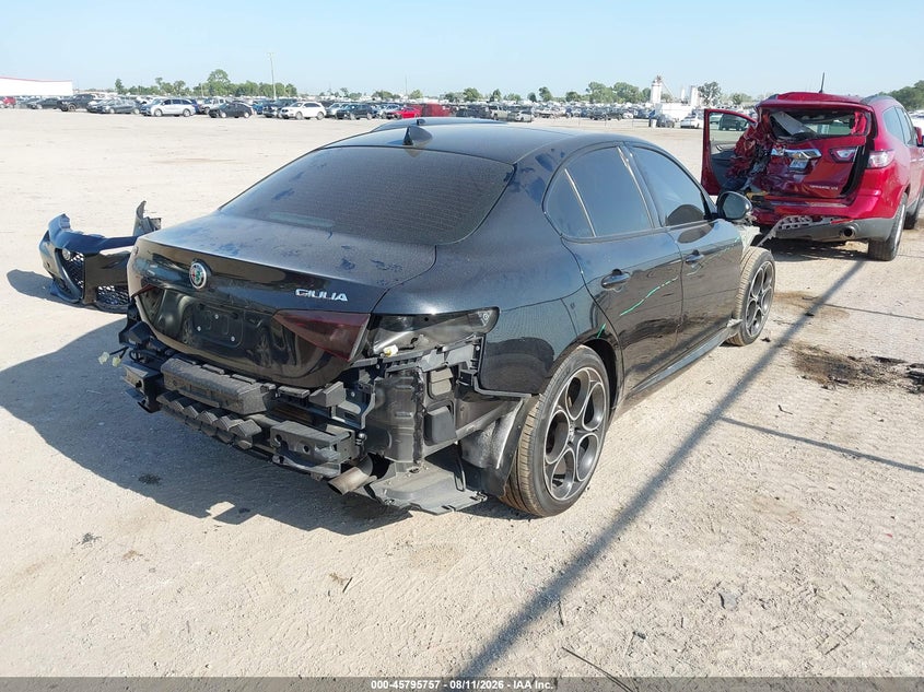 2022 ALFA ROMEO GIULIA auction photo 4