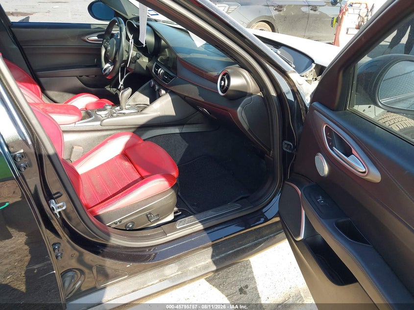 2022 ALFA ROMEO GIULIA auction photo 5
