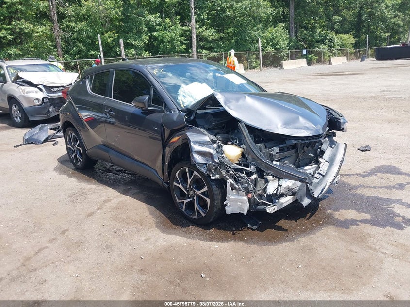 Vin: nmtkhmbx6kr083094, lot: 46294610, toyota c-hr xle 2019 img_1