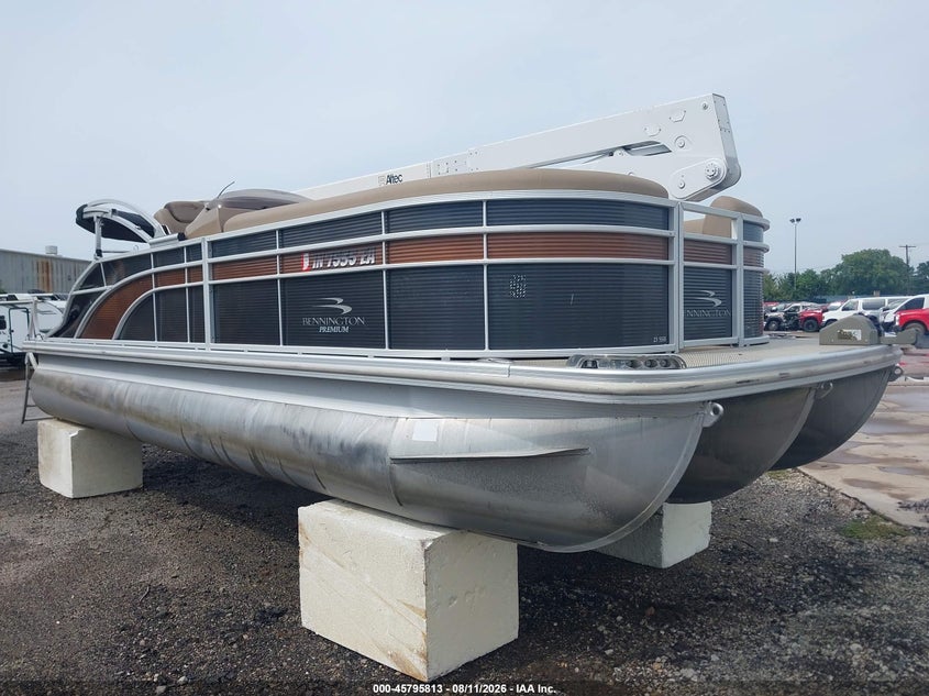 2018 BENNINGTON PONTOON auction photo 1