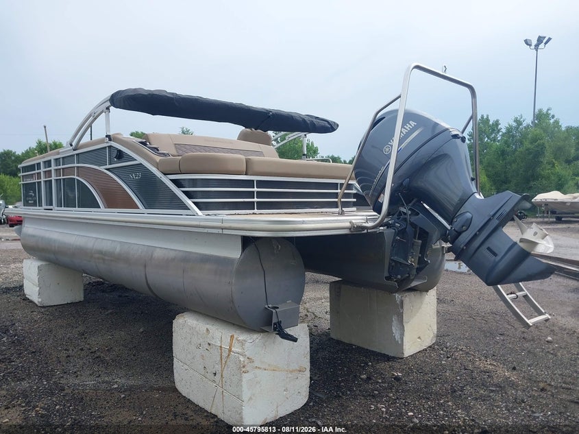2018 BENNINGTON PONTOON auction photo 3