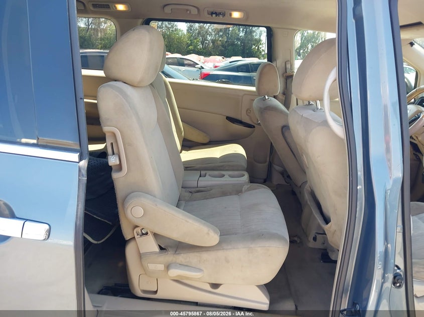 2012 NISSAN QUEST auction photo 8