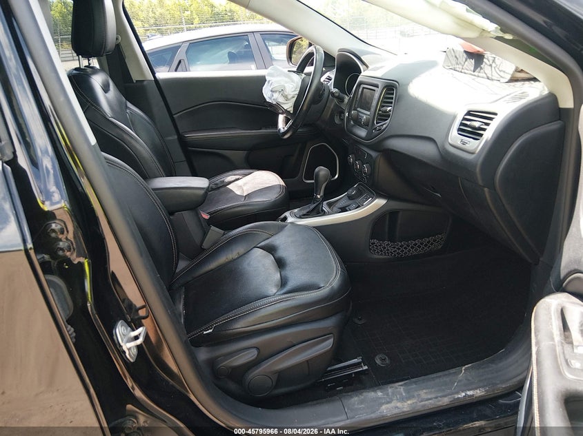 2017 JEEP NEW COMPASS auction photo 5