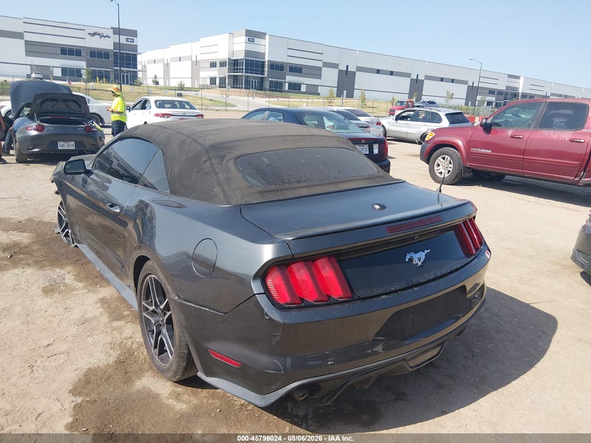 FORD MUSTANG - zdjęcie 3
