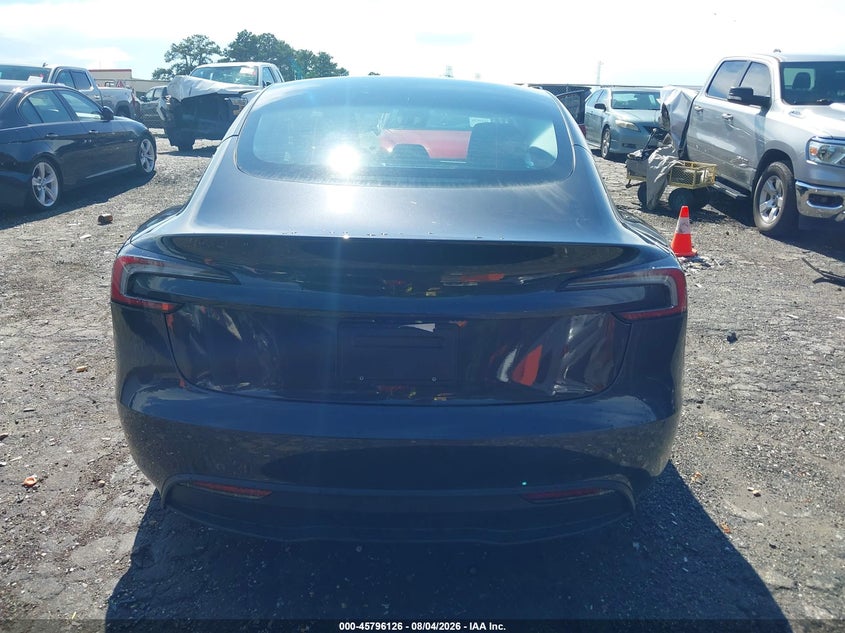 TESLA MODEL 3 - zdjęcie 16