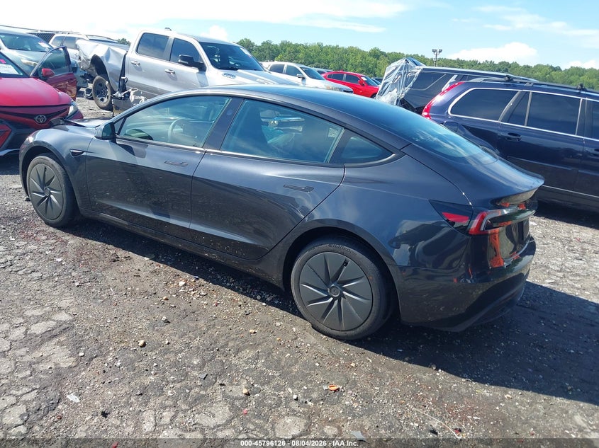 TESLA MODEL 3 - zdjęcie 3