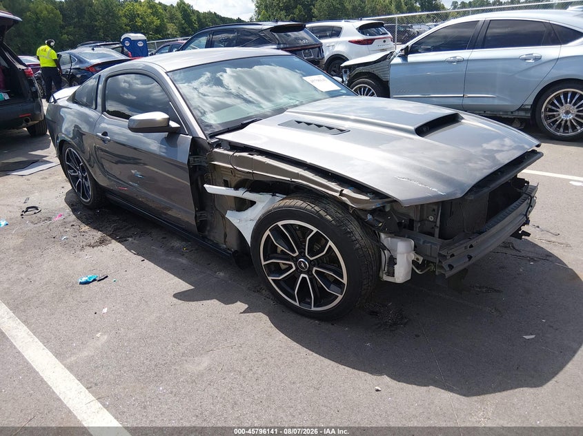 Vin: 1zvbp8cf8d5205879, lot: 46294972, ford mustang gt premium 2013 img_1