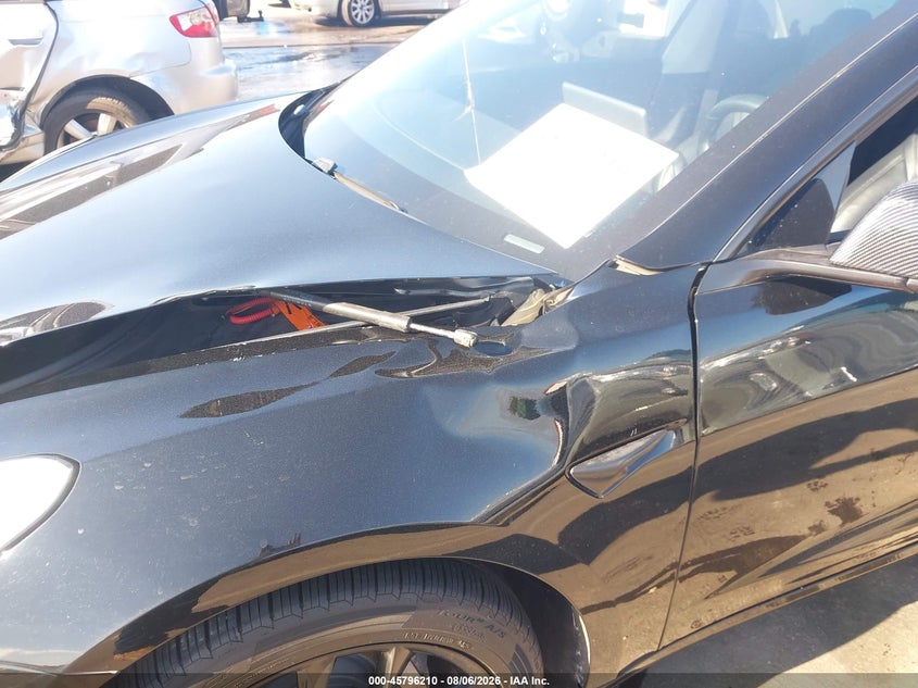 TESLA MODEL 3 - zdjęcie 20