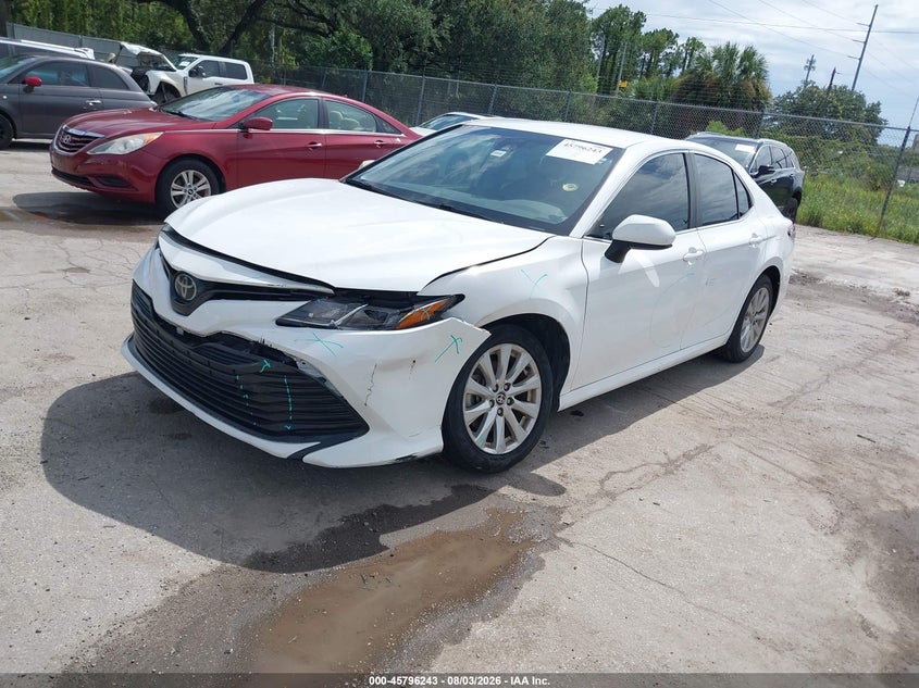 2020 Toyota Camry, Front End, IAAI, VIN 4T1C11AK2LU997074 — photo 2