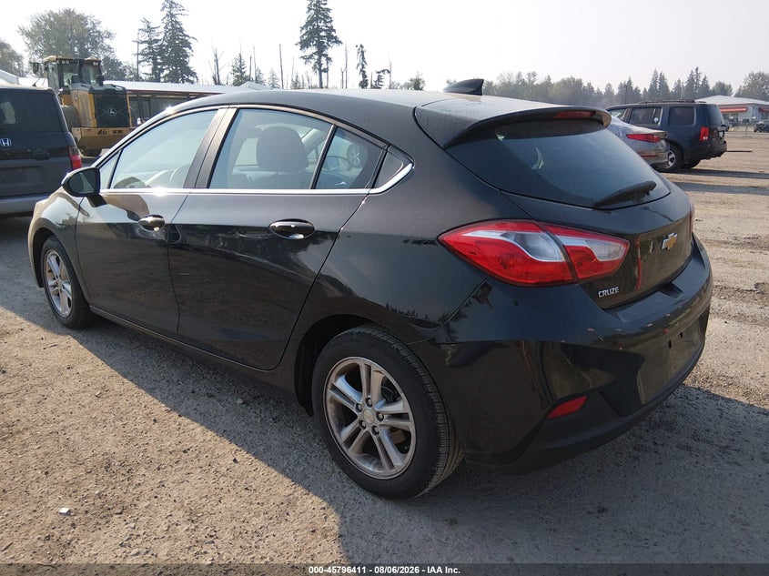 Vin: 3g1be6sm2js585597, lot: 46295242, chevrolet cruze lt auto 20183