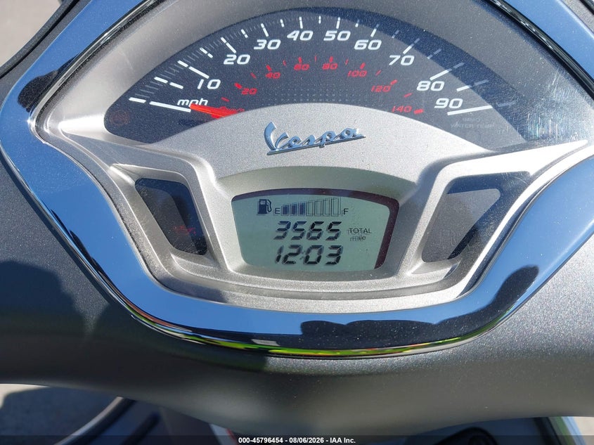 2016 VESPA GTS auction photo 7