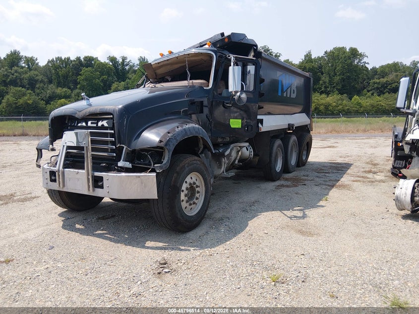2007 MACK 700 auction photo 2