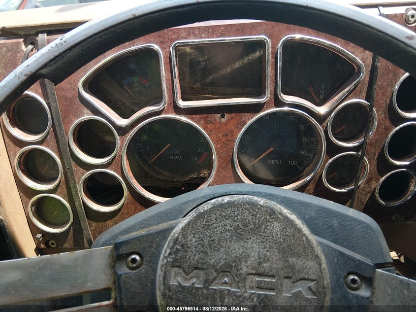 2007 MACK 700 auction photo 6
