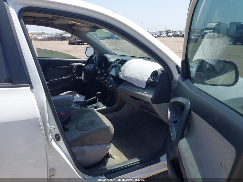 2011 TOYOTA RAV4 auction photo 5