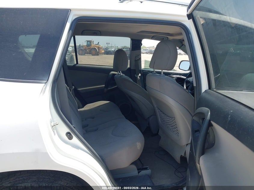 2011 TOYOTA RAV4 auction photo 8