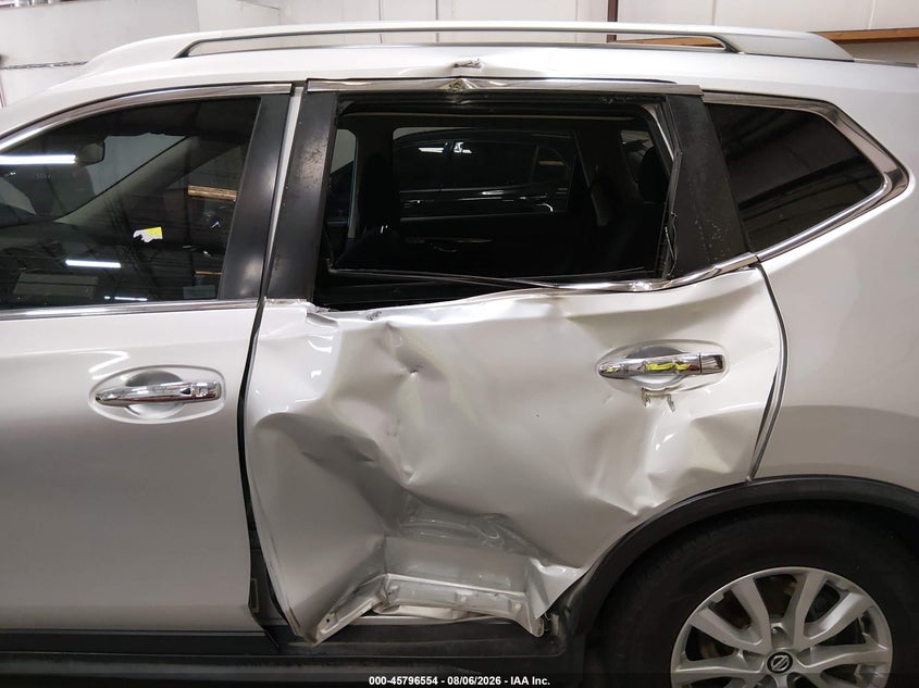2020 NISSAN ROGUE auction photo 6