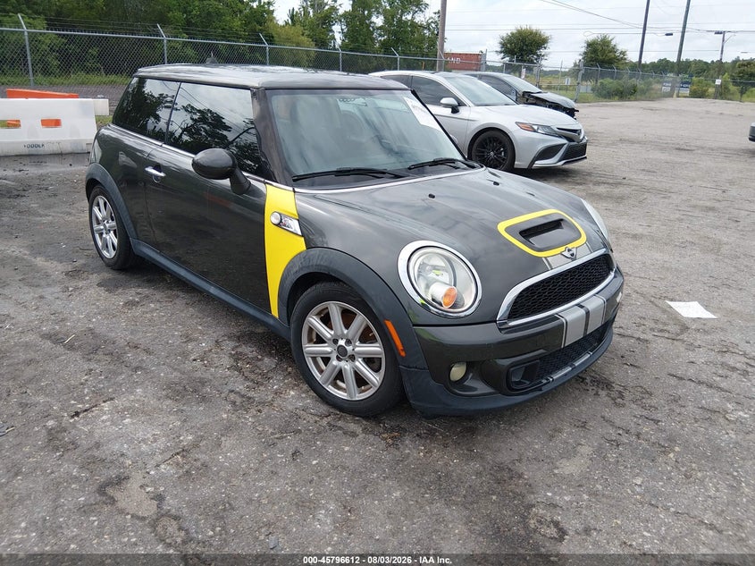 2013 MINI HARDTOP auction photo 1