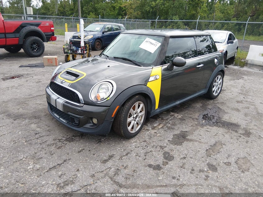 2013 MINI HARDTOP auction photo 2