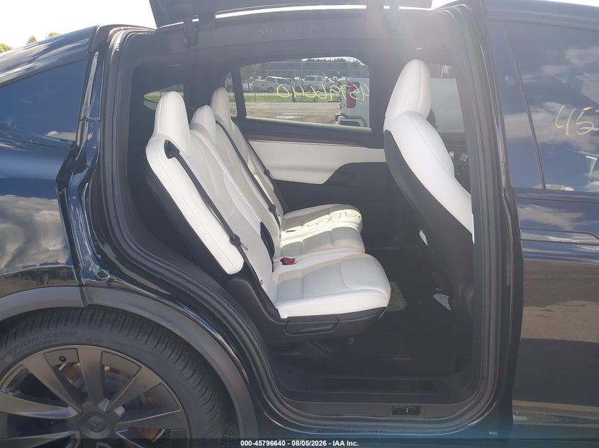 2022 TESLA MODEL X auction photo 8