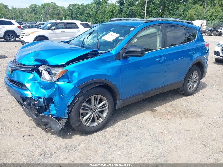 Vin: jtmbfrev9hj136620, lot: 46295472, toyota rav4 le 20172