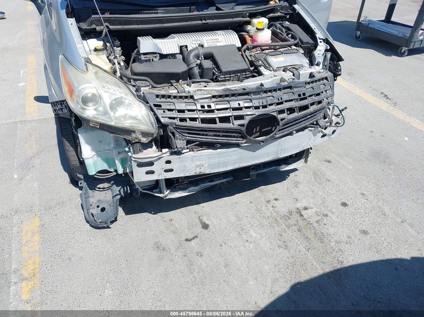 2013 TOYOTA PRIUS auction photo 6