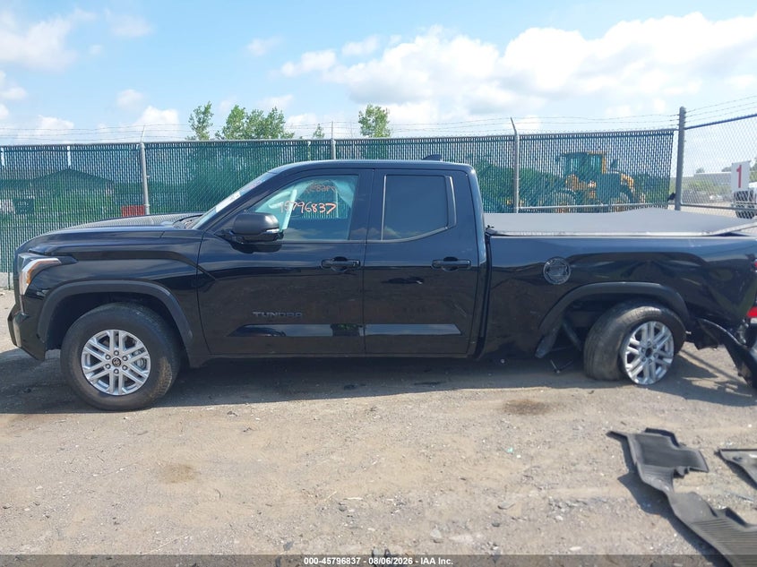 TOYOTA TUNDRA - zdjęcie 14