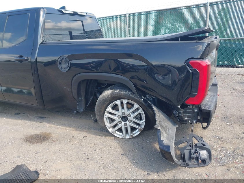 TOYOTA TUNDRA - zdjęcie 6