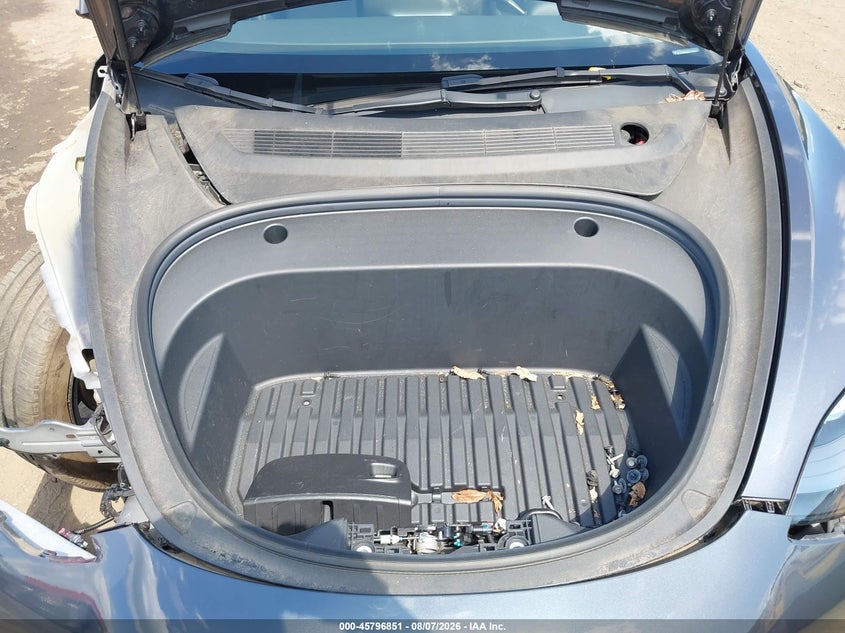 TESLA MODEL 3 - zdjęcie 10