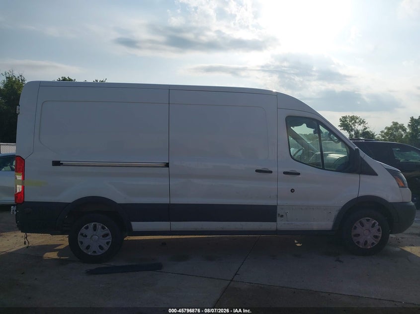 2018 FORD TRANSIT-150 · Фото 12