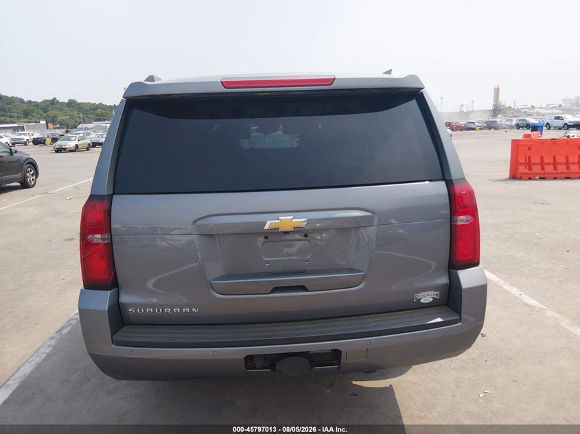 CHEVROLET SUBURBAN - zdjęcie 15