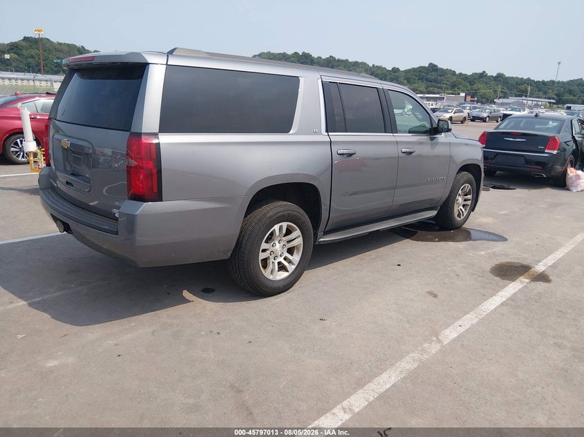 CHEVROLET SUBURBAN - zdjęcie 4