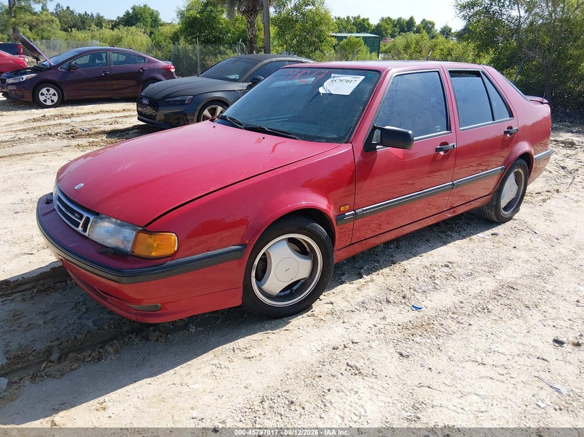 1994 SAAB 9000 auction photo 2