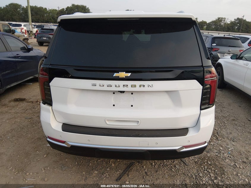 CHEVROLET SUBURBAN - zdjęcie 16