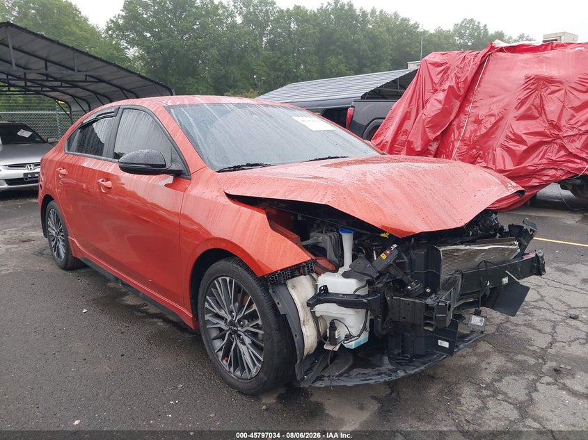 Vin: 3kpf54ad2pe666640, lot: 46295865, kia forte gt-line 2023 img_1