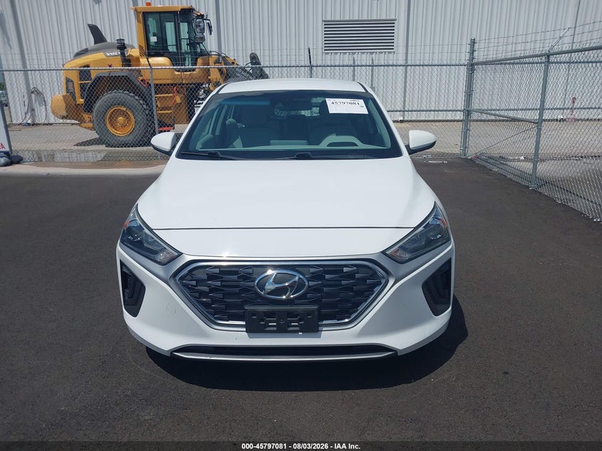 2020 HYUNDAI IONIQ HYBRID auction photo 6