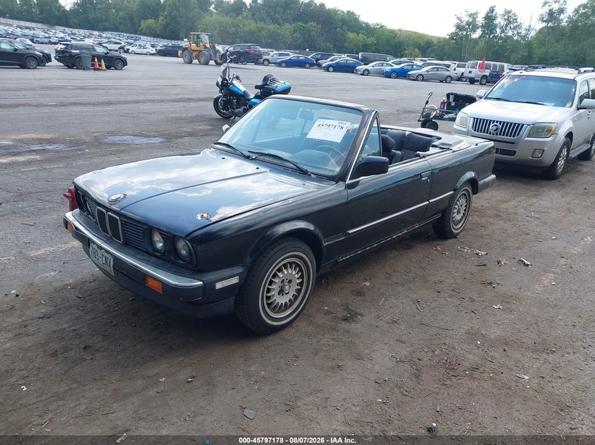 1989 BMW 325 auction photo 2