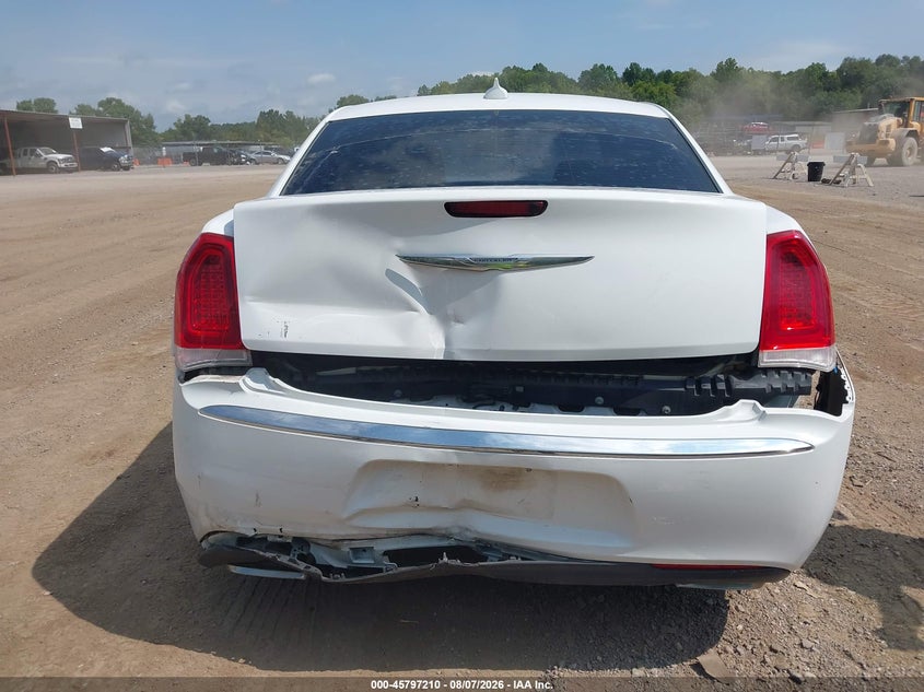 2015 CHRYSLER 300 auction photo 6