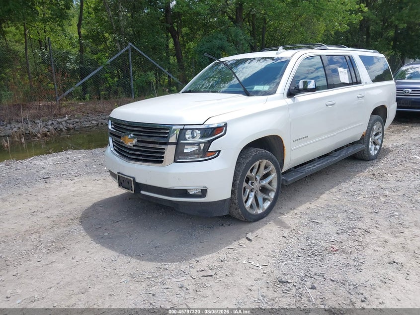 2016 Chevrolet Suburban, Обычный износ, IAAI, VIN 1GNSKJKC2GR373781 — фото 2