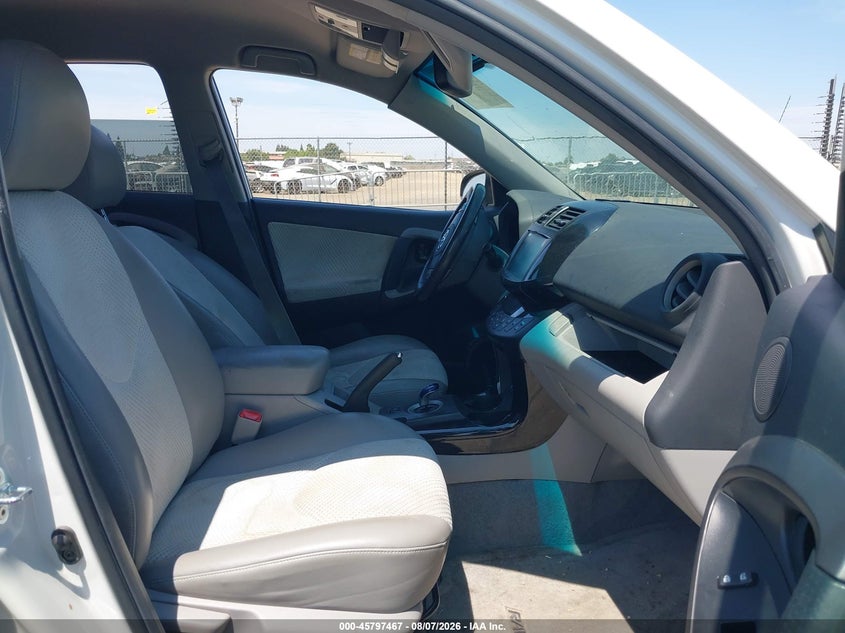2014 TOYOTA RAV4 EV auction photo 5