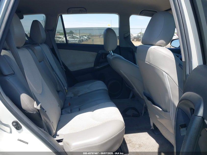 2014 TOYOTA RAV4 EV auction photo 8