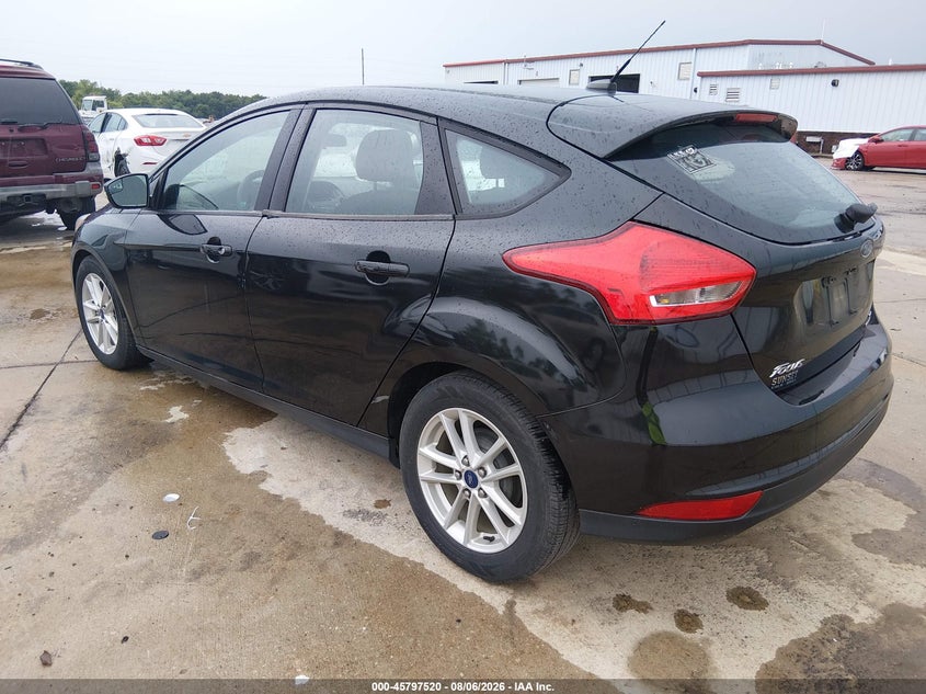 Vin: 1fadp3k2xfl385139, lot: 46296351, ford focus se 20153