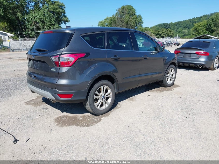 Vin: 1fmcu0gd0huc93781, lot: 46296413, ford escape se 20174