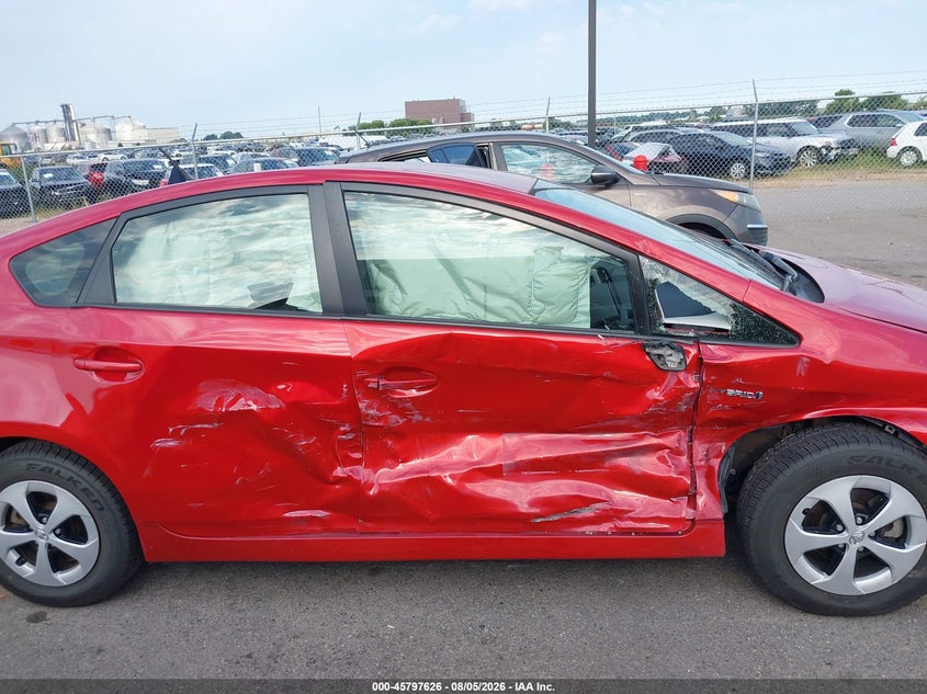 TOYOTA PRIUS - zdjęcie 14