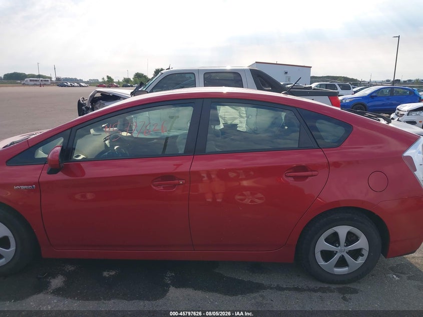 TOYOTA PRIUS - zdjęcie 15