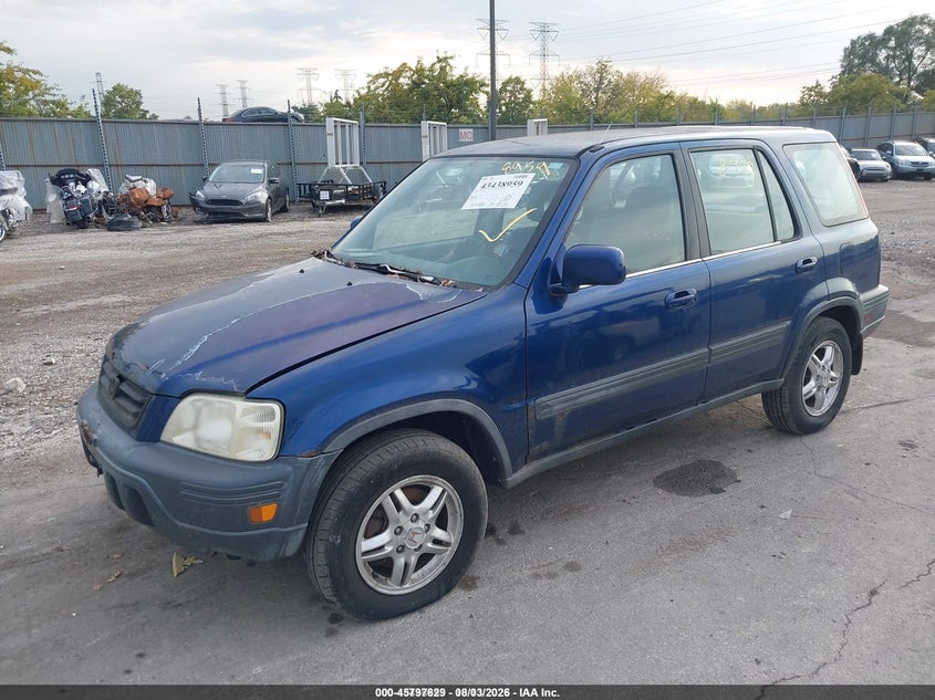 1998 Honda CR-V, Front End, IAAI, VIN JHLRD1869WC066700 — photo 2