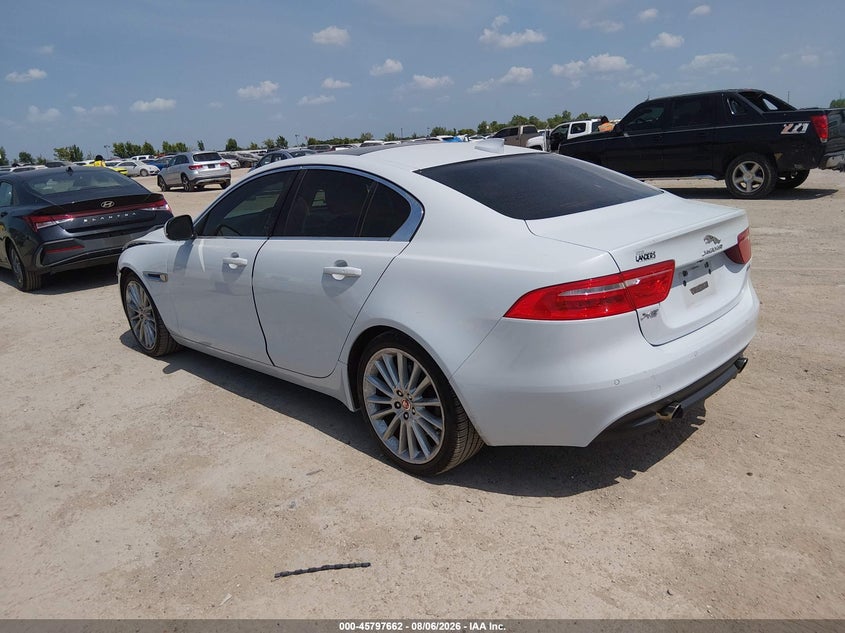Vin: sajah4bv4ha947868, lot: 46296493, jaguar xe 35t first edition 20173