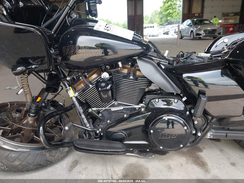 HARLEY-DAVIDSON FLTRXST 2022
