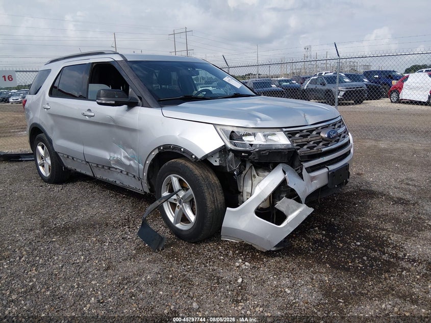 Vin: 1fm5k7d81jga34090, lot: 46296575, ford explorer xlt 2018 img_1